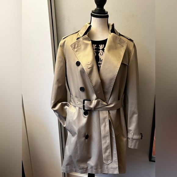 Mid-Length Burberry Brit Trench Coat Size 12 with zippered lining - Picture 1 of 16